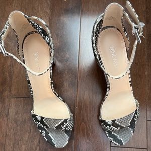 Nine West sandals new